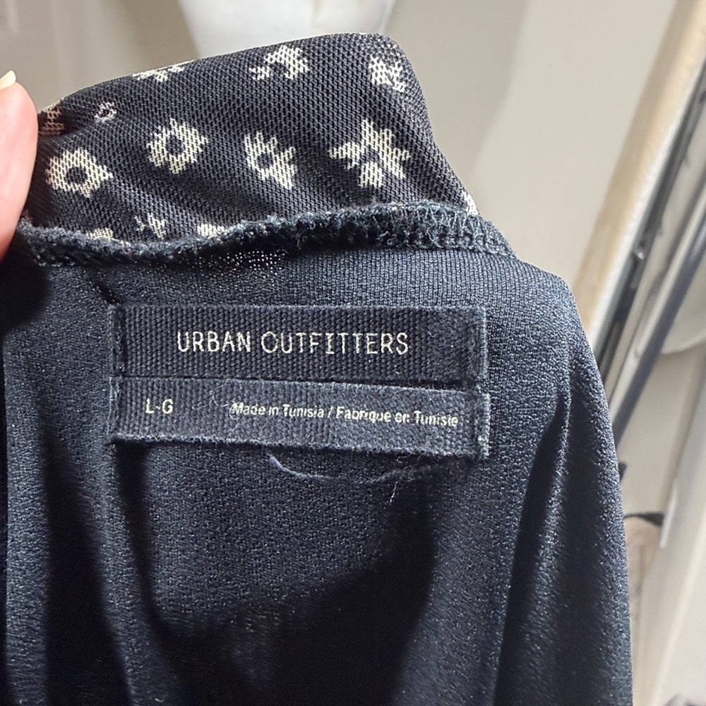 Urban Outfitters Black and White Floral Wrap Dress - Picture 8 of 8